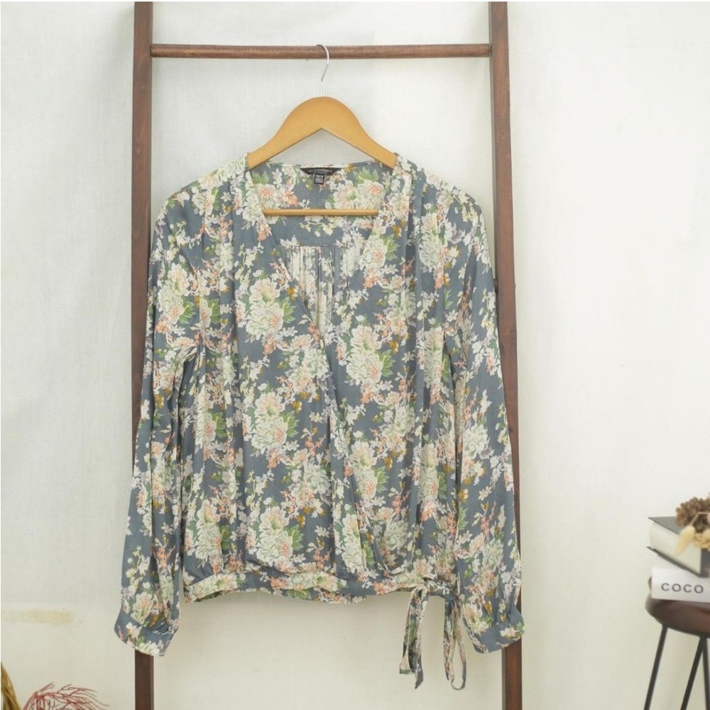 3x20 Lucky Brand Floral Wrap Blouse - Gray and Cream